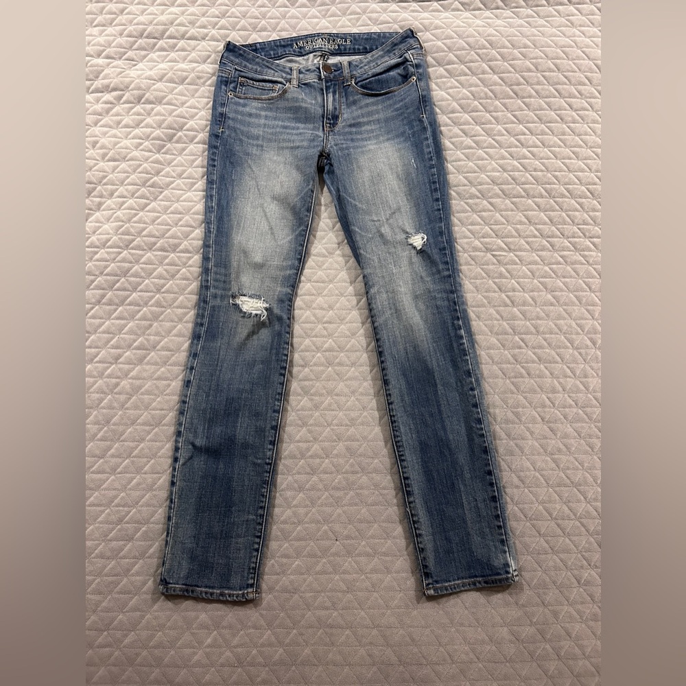 American Eagle jeans distressed skinny stretch low rise med wash